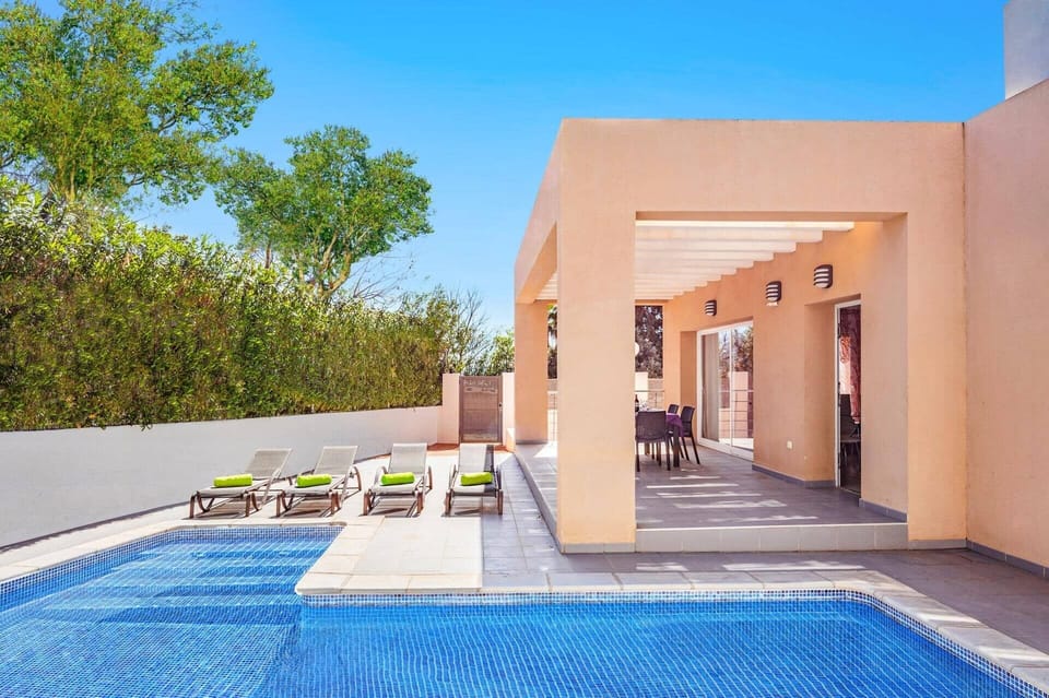 Villa Pomera Tres image