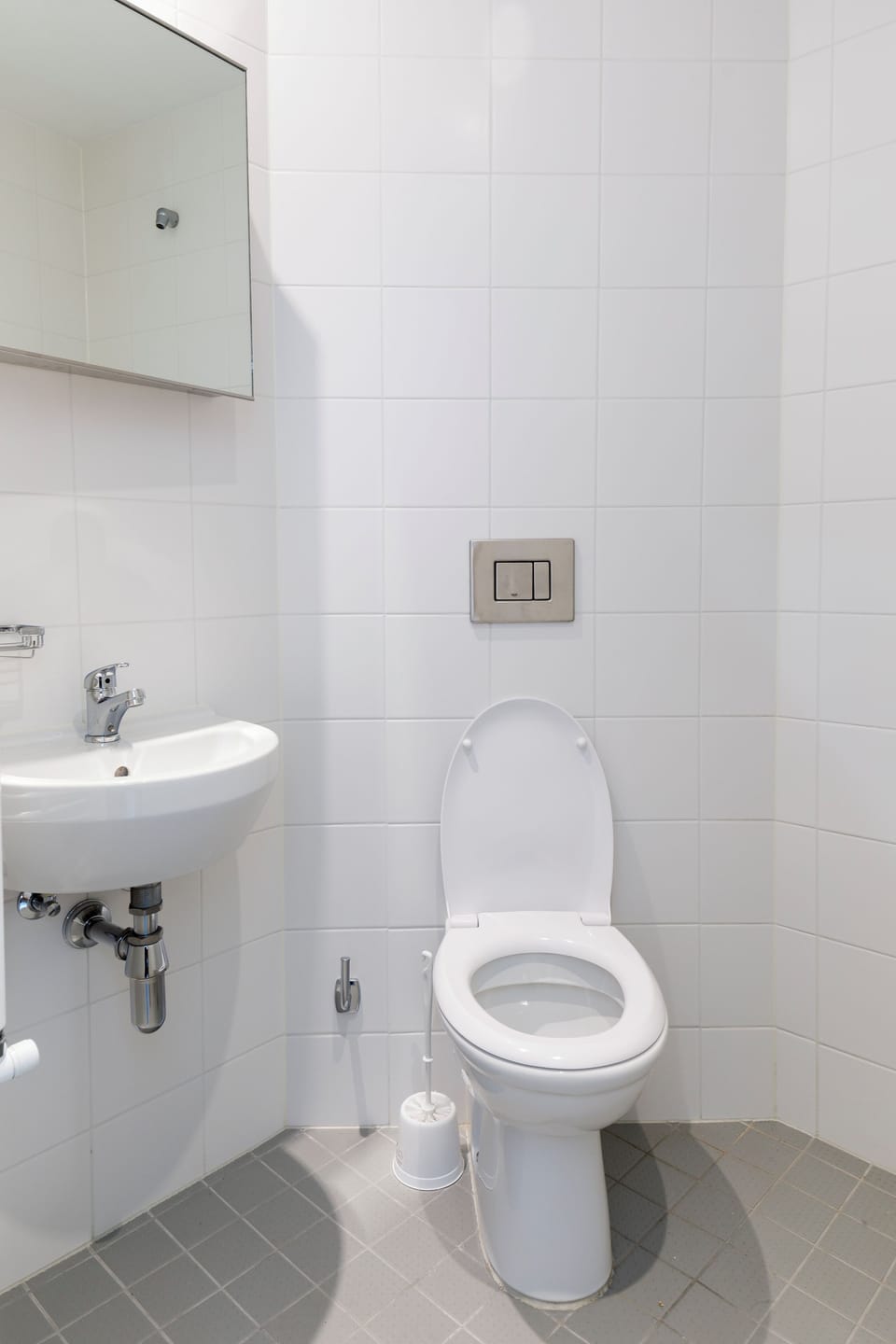 Business Studio | Bathroom | Shower, towels