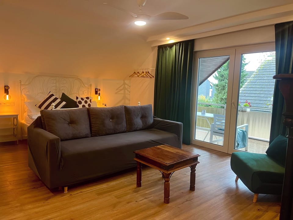 Comfort Studio, 1 Bedroom, Private Bathroom, Garden View | Desk, laptop workspace, soundproofing, WiFi (free)
