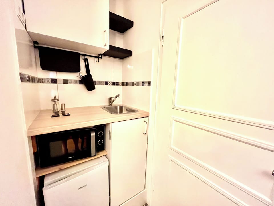 Comfort Double Room, Private Bathroom | Desk, laptop workspace, soundproofing, WiFi (free)