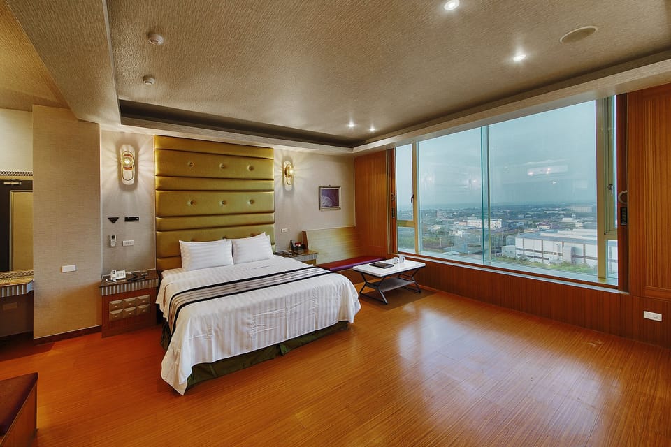 Panoramic Double Room, 1 King Bed, Non Smoking, Sea View | Soundproofing, free WiFi, bed sheets