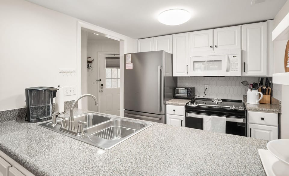Fully stocked kitchen for family meals