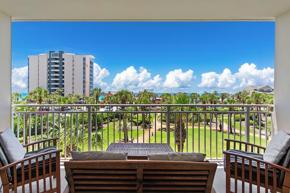 Sterling306 Balcony