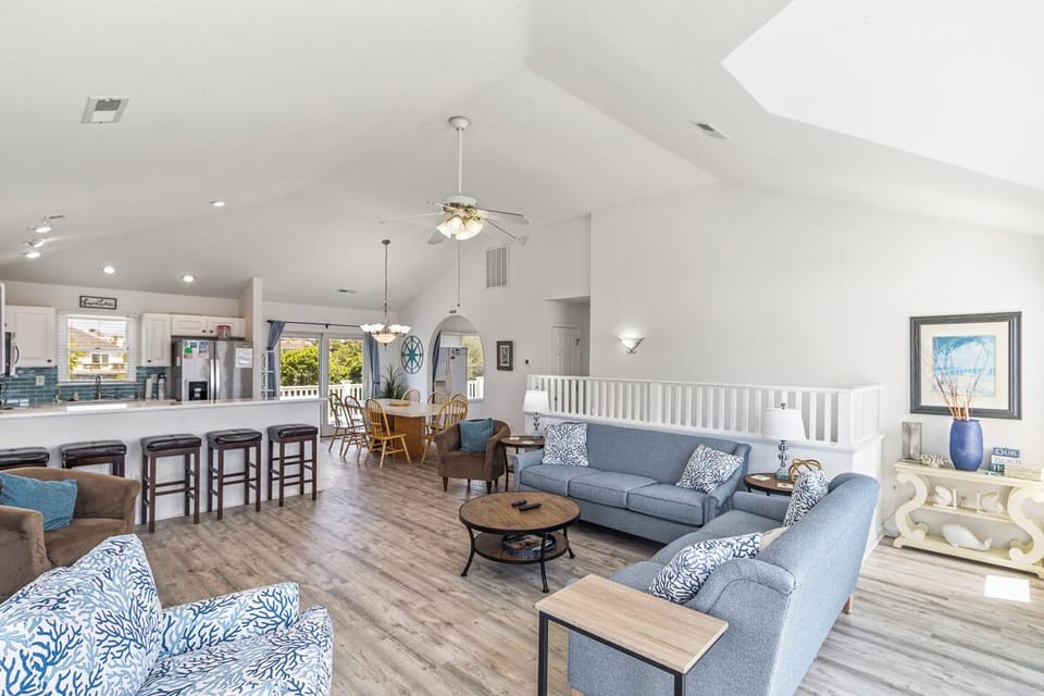 Top Level Living Area