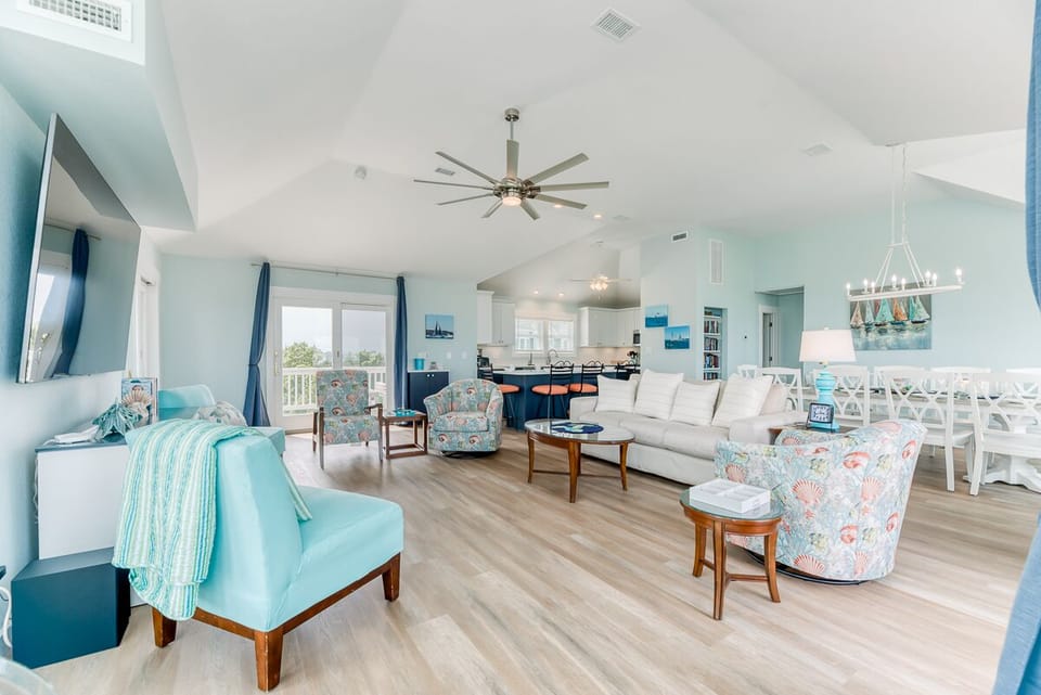 Top Level Living Area
