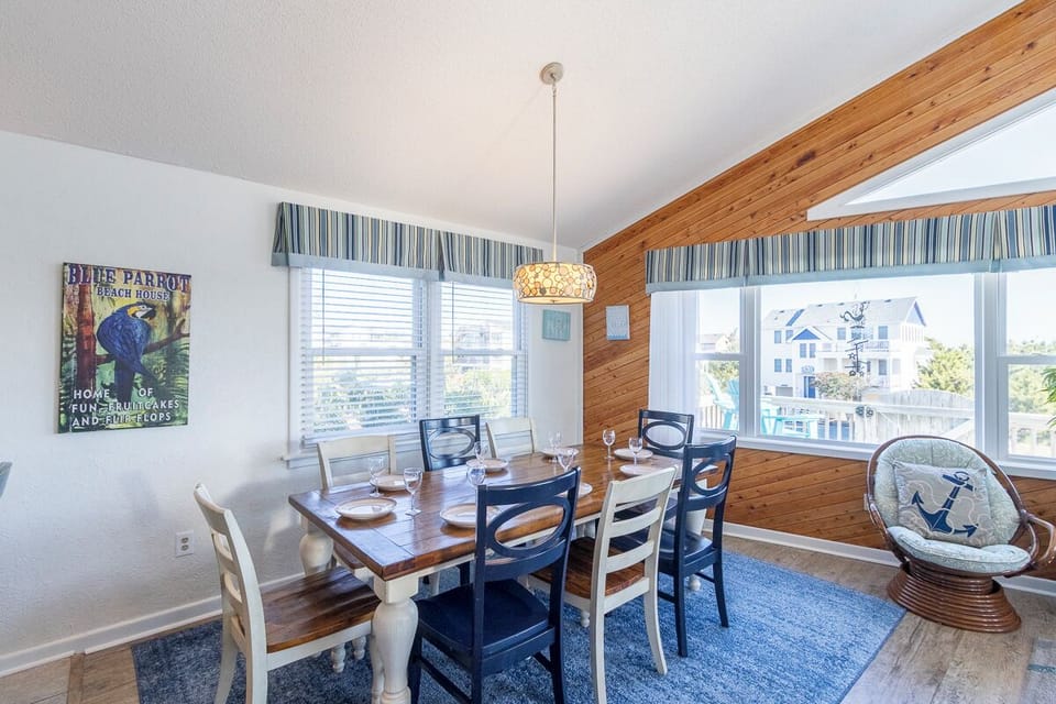 Top Level Dining Area