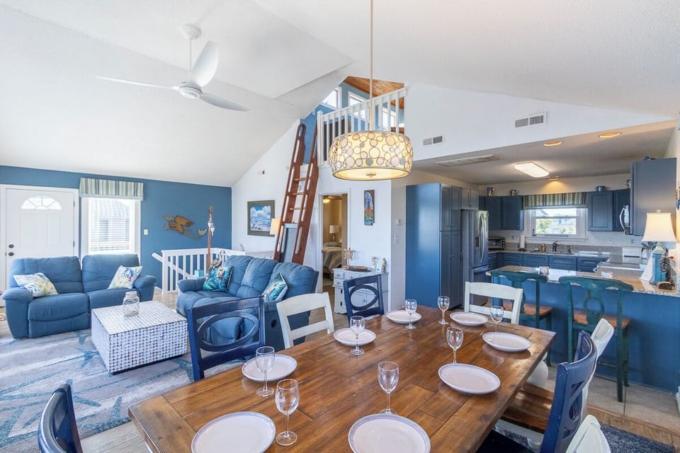 Top Level Living and Dining Area