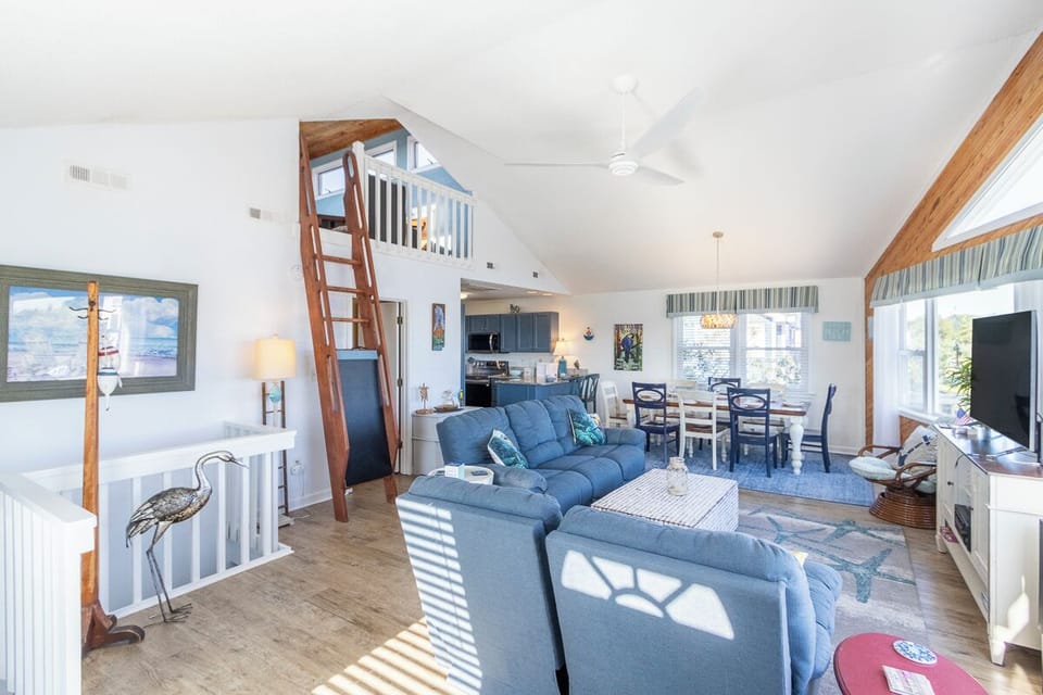 Top Level Living Area