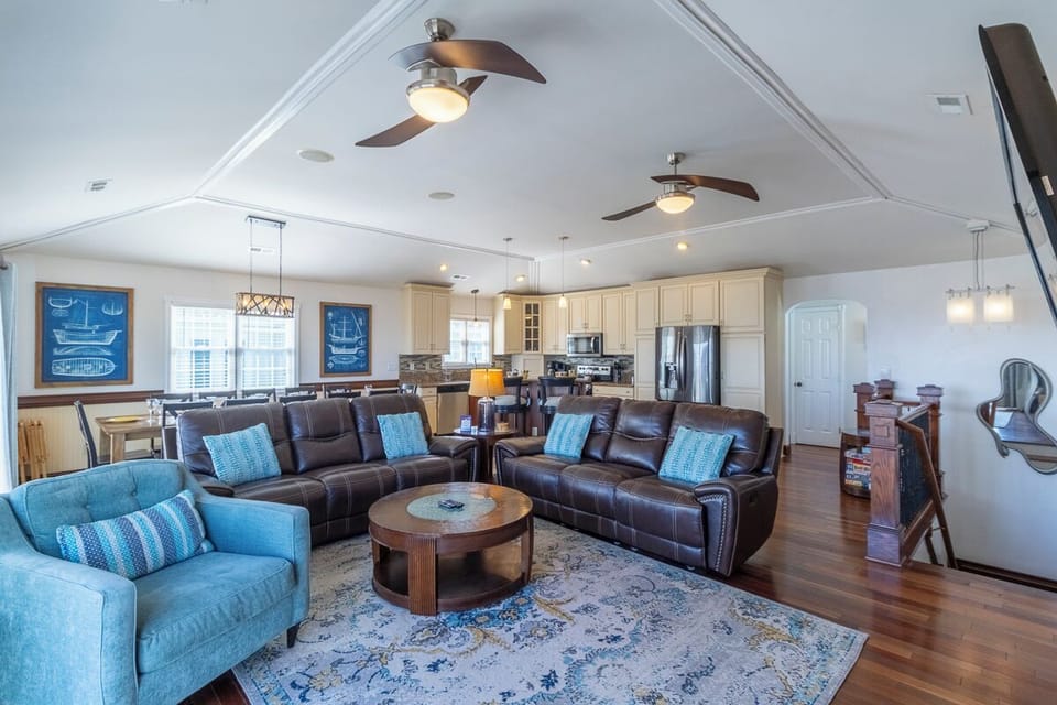 Top Level Living Area