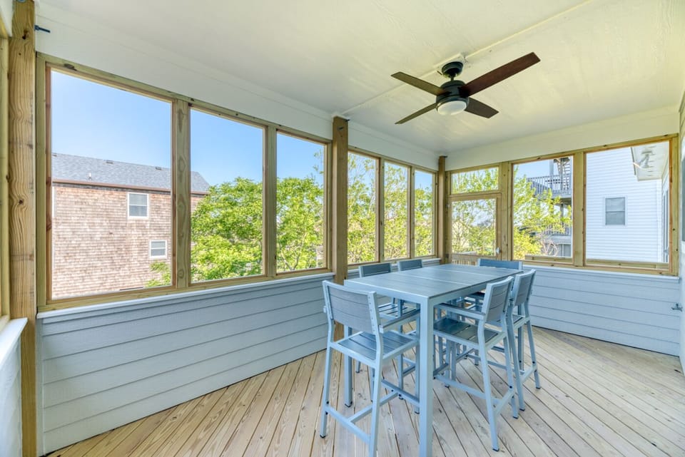 Screened in Porch