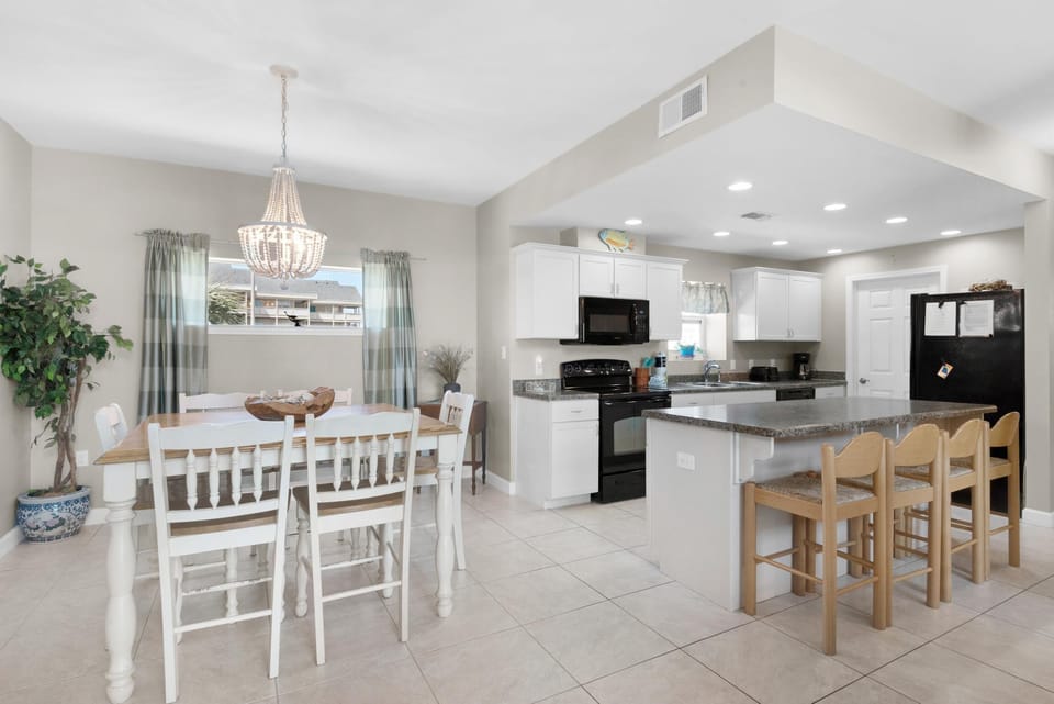 Condo, Multiple Beds (Portside Villas unit 13) | Private kitchen | Oven, toaster, paper towels