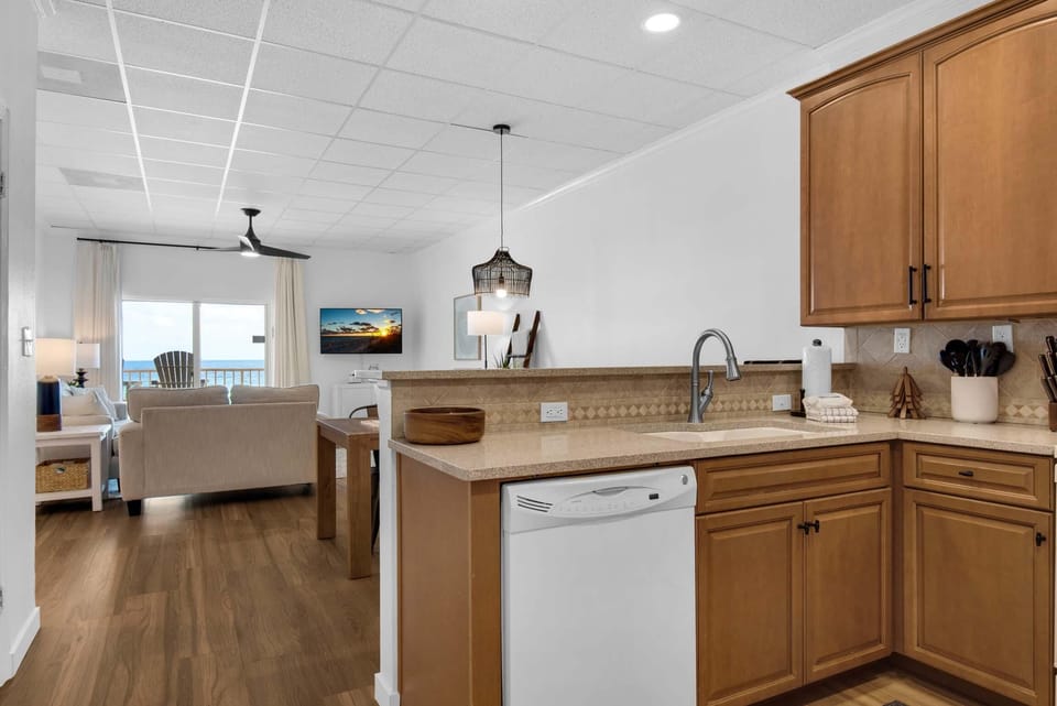 Apartment, Multiple Beds (Sans Souci unit 203 - Oceans Edge) | Private kitchen | Oven, toaster, paper towels