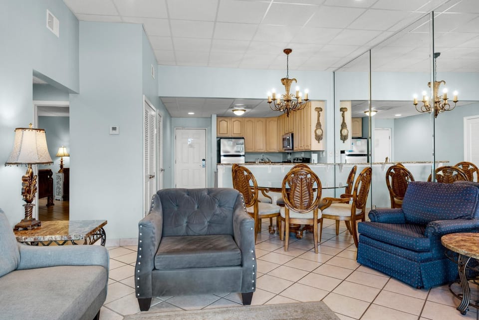 Apartment, Multiple Beds (Sans Souci unit 104) | Living area | TV