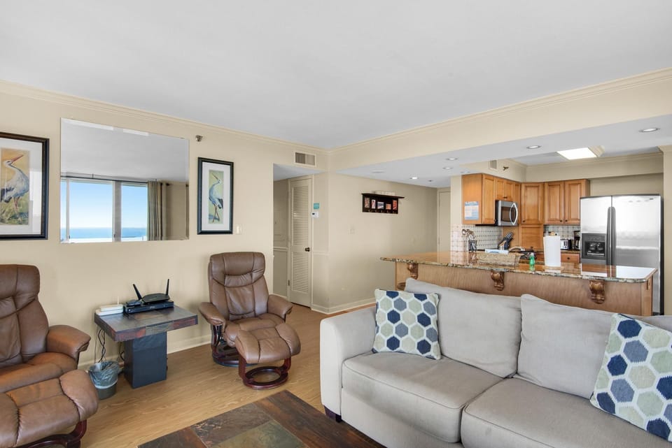 Apartment, Multiple Beds (Tristan Towers unit 5A) | Living area