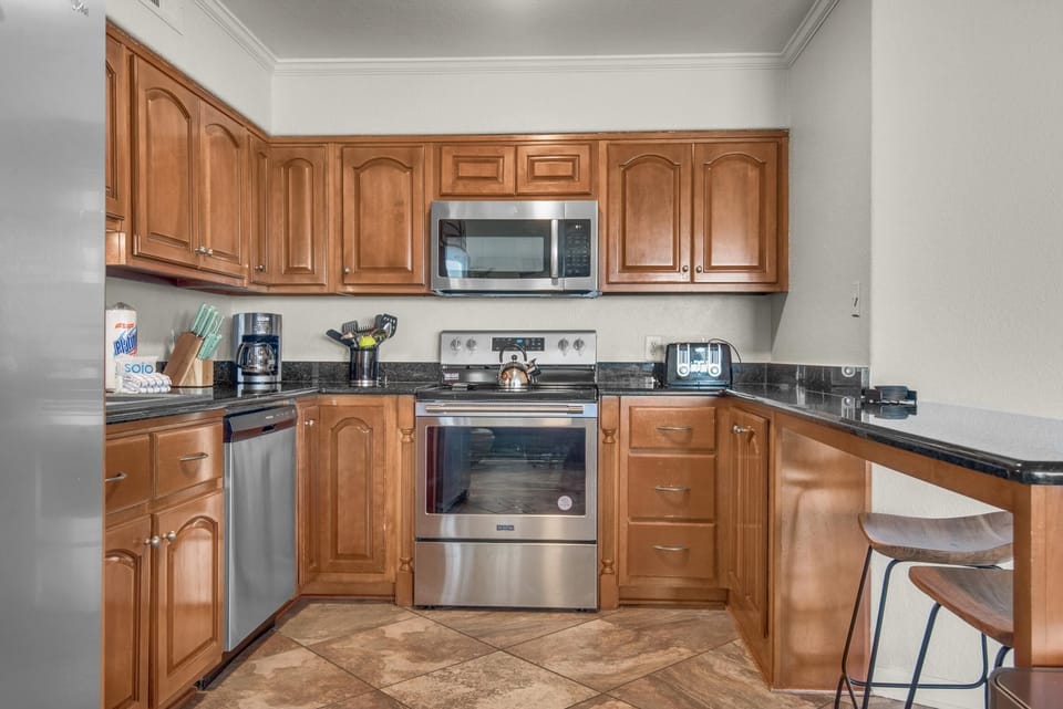 Condo, Multiple Beds (Starboard Village 411) | Private kitchen | Oven, toaster, paper towels