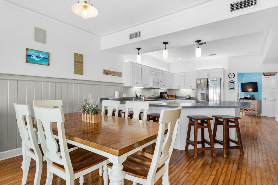 Condo, Multiple Beds (White Sands 459) | Dining
