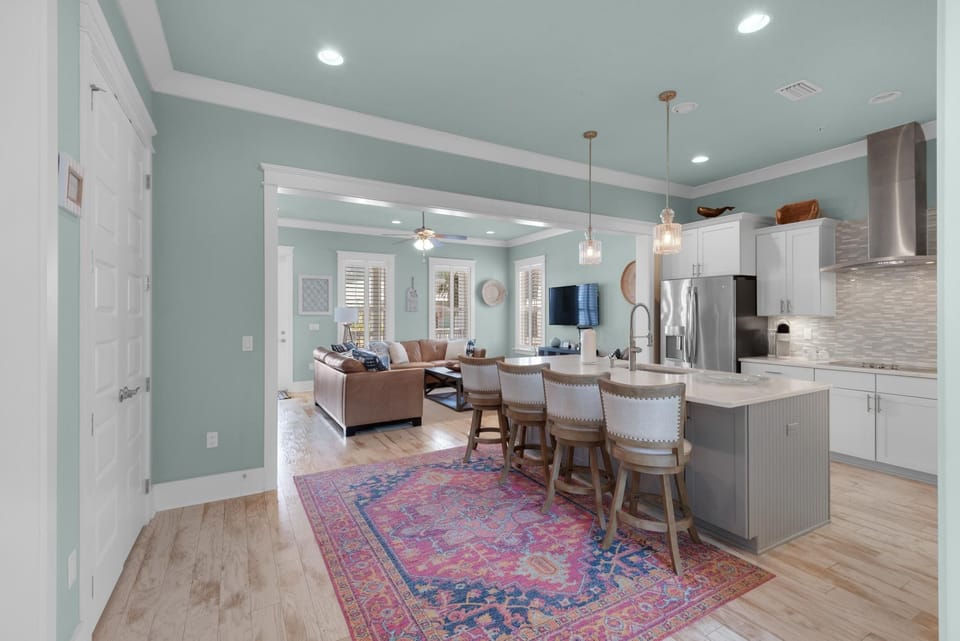 House, Multiple Beds (Dream Maker) | Living area | TV