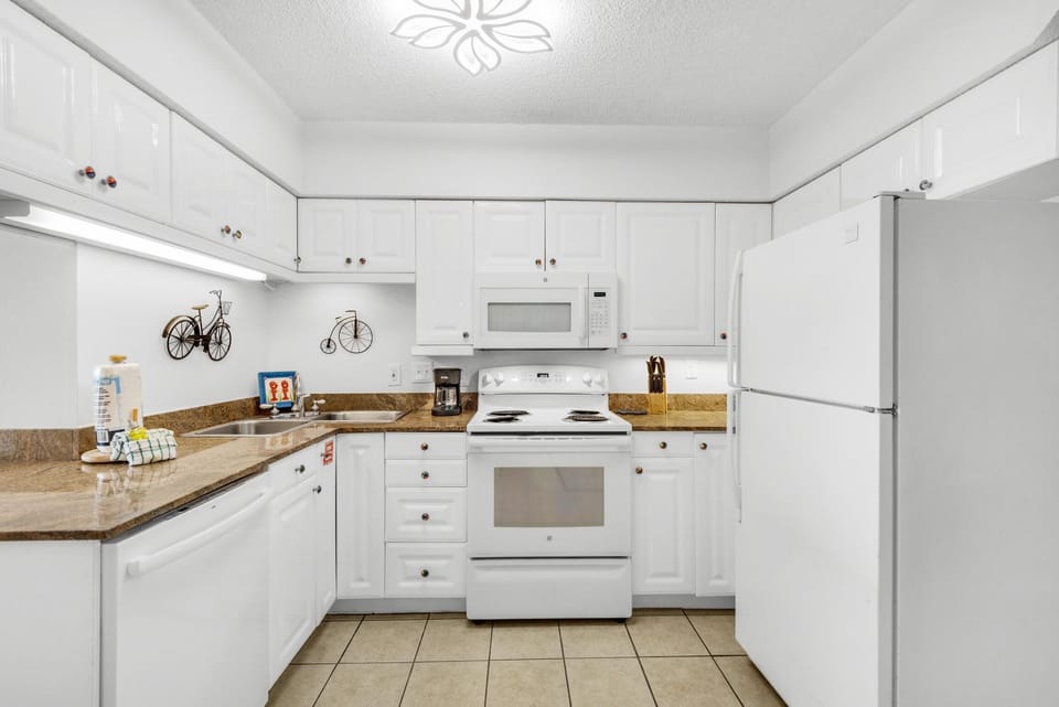 Apartment, 1 Queen Bed with Sofa bed (Sundunes 112) | Private kitchen | Oven, toaster, paper towels