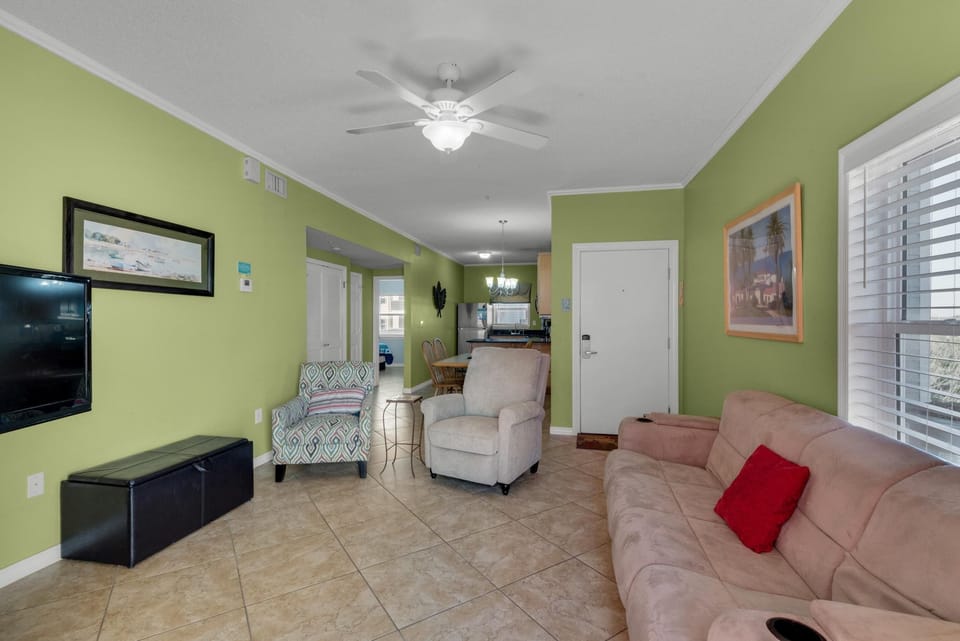 Apartment, Multiple Beds (Villas on the Gulf unit J1) | Living area