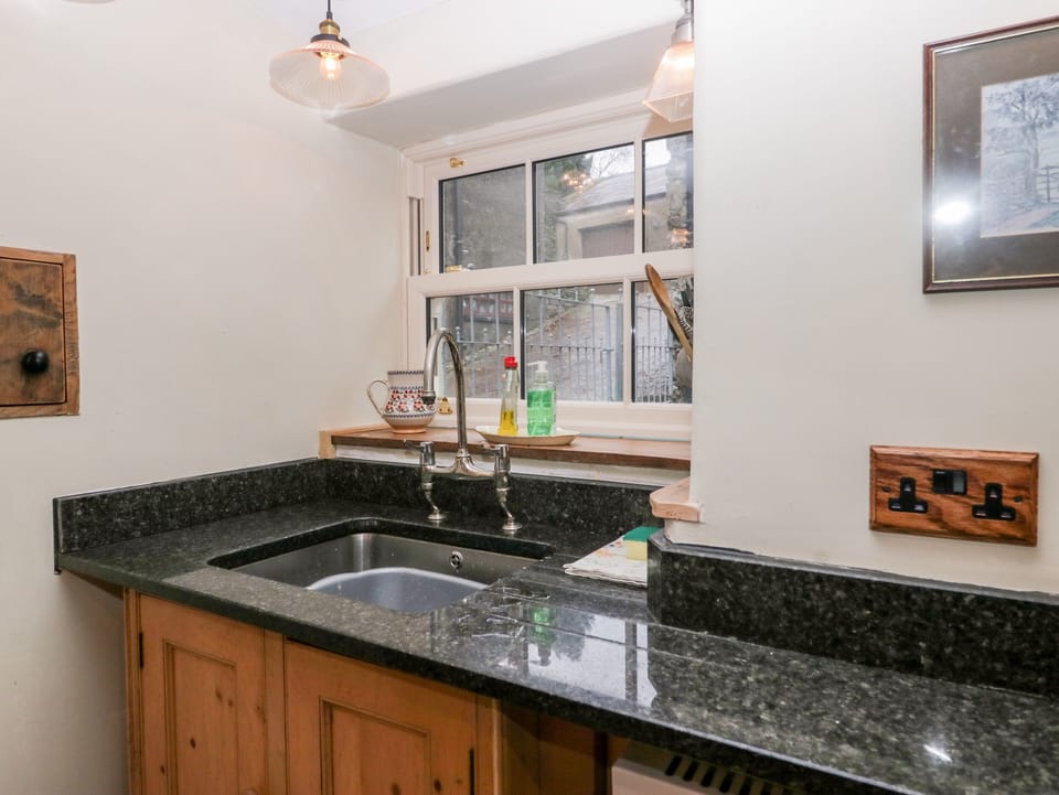 Fridge, dishwasher, electric kettle, toaster