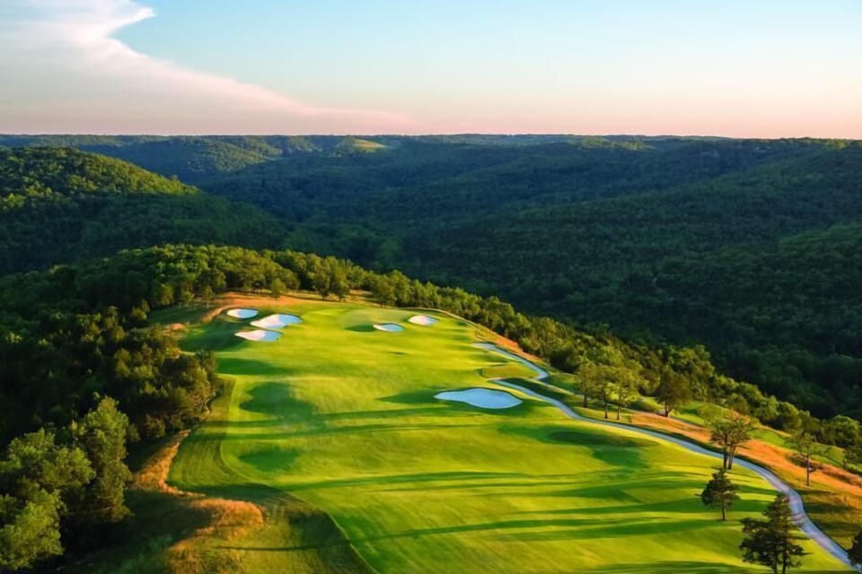 Great golf courses nearby!