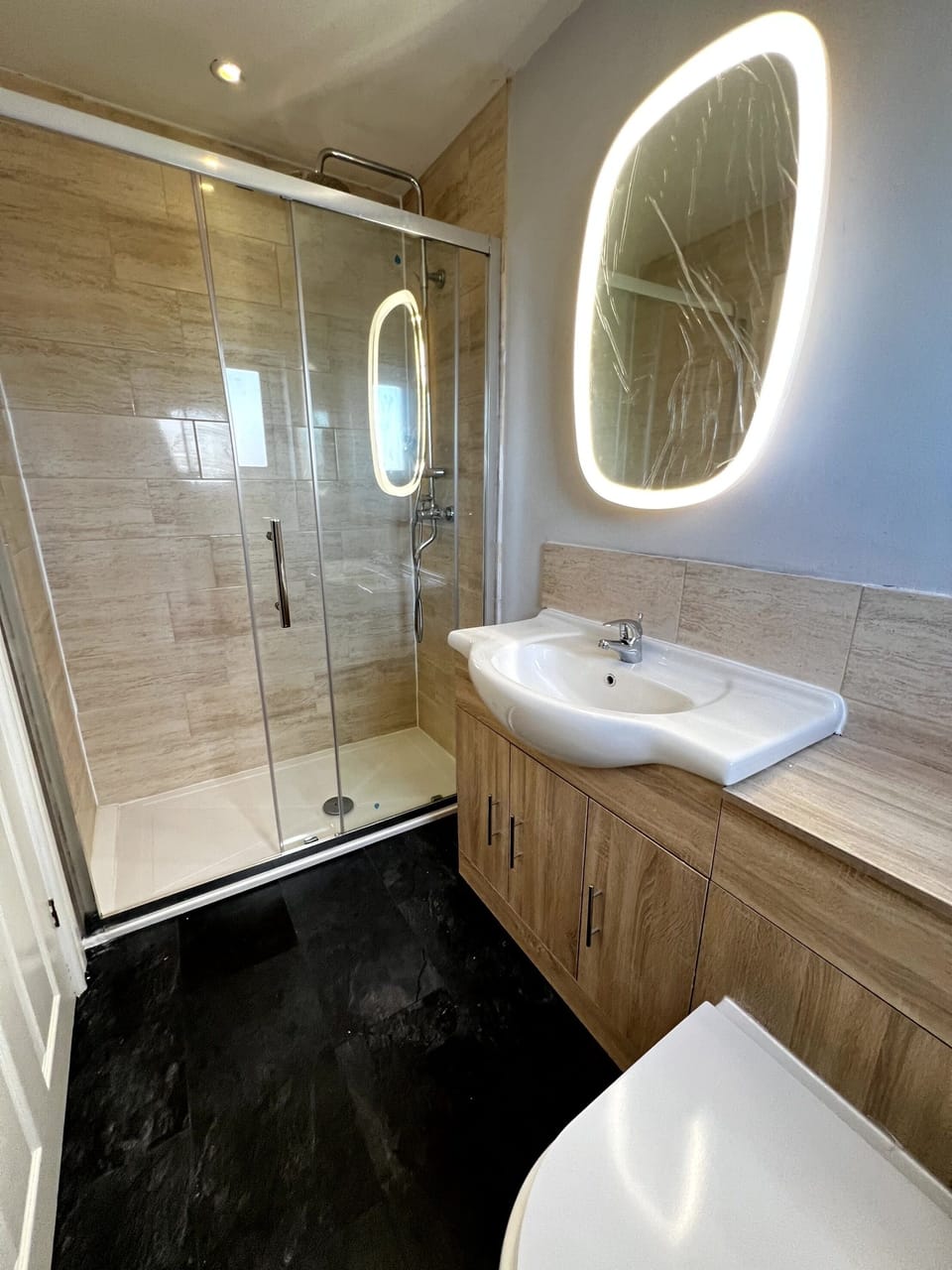 Deluxe Room | Bathroom