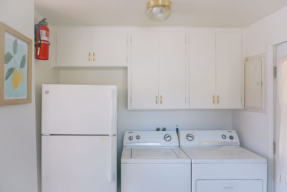 Full washer and dryer and full size fridge and freezer! 