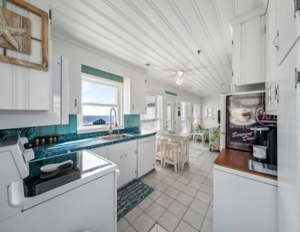 Indoors, Kitchen, Floor, Ceiling Fan, Sink