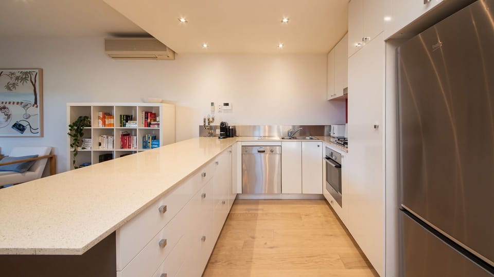 Fully equipped kitchen with Nespresso machine 