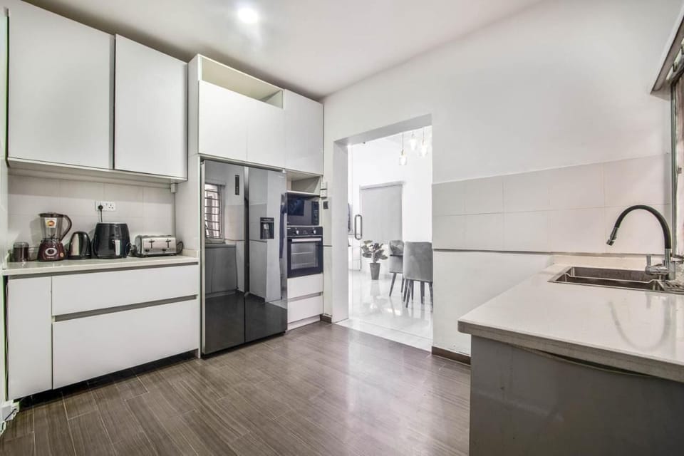 Exclusive Room | 1 bedroom, in-room safe, desk, free WiFi