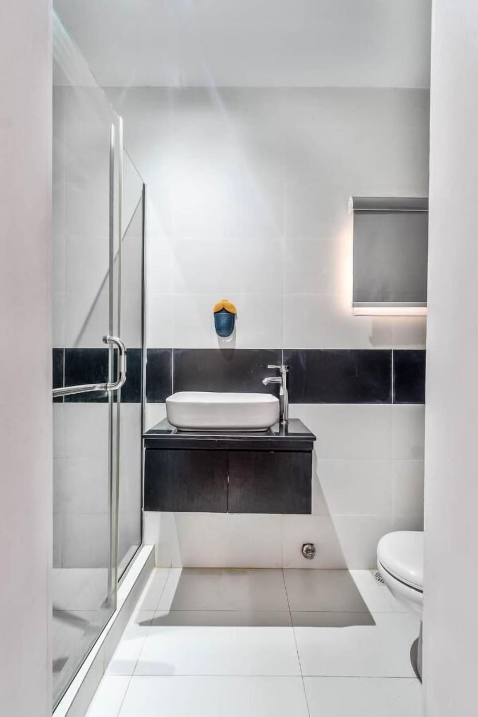 Exclusive Room | Bathroom | Free toiletries, hair dryer, slippers
