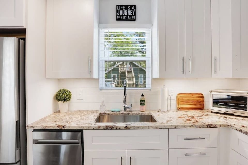Large Modern Kitchen Sink & Dishwasher w/ a View