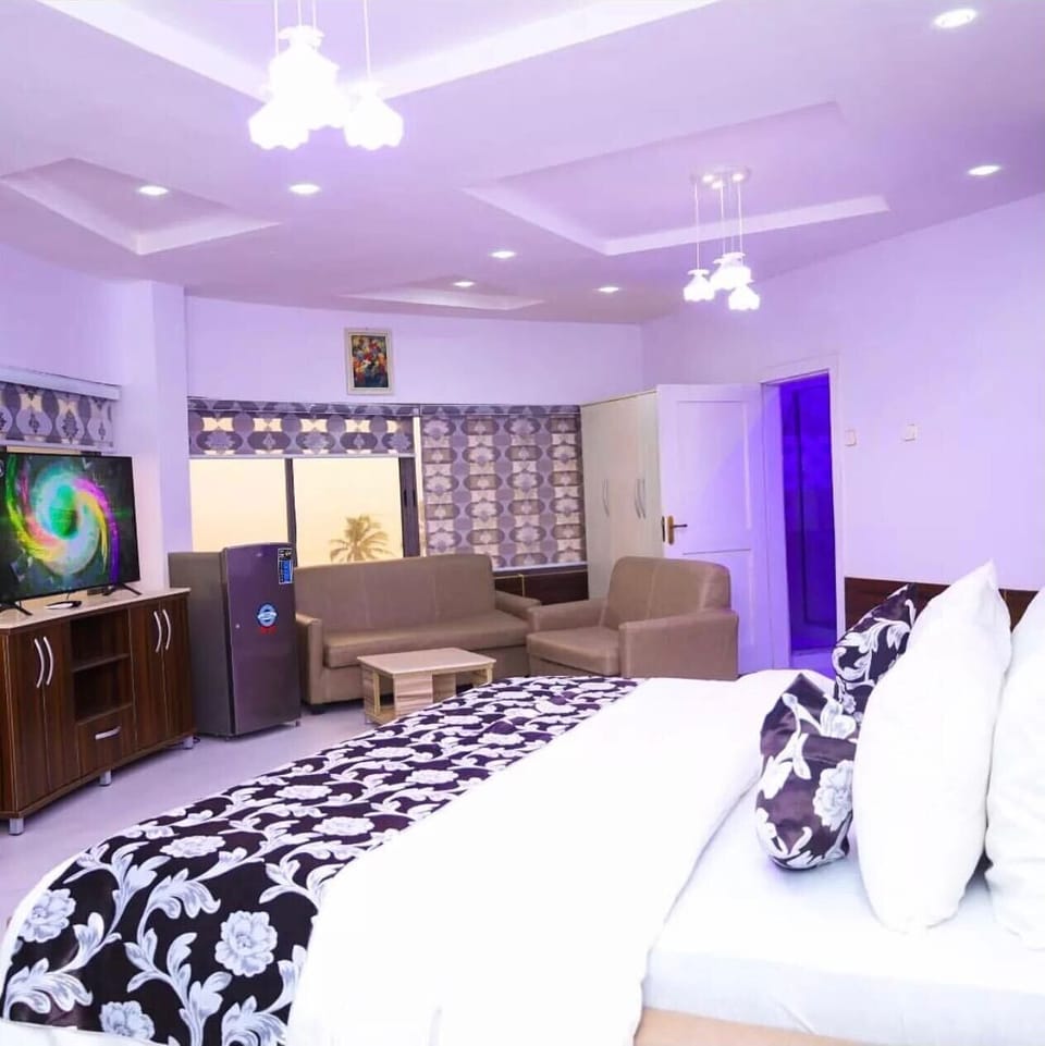 Basic Room | Soundproofing, free WiFi