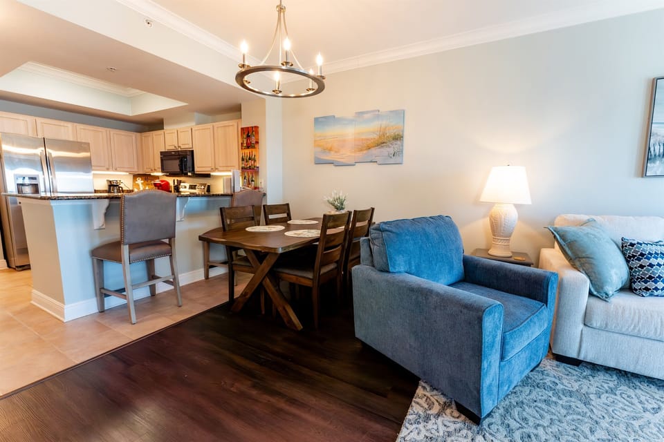 View in to Dining area/Kitchen
