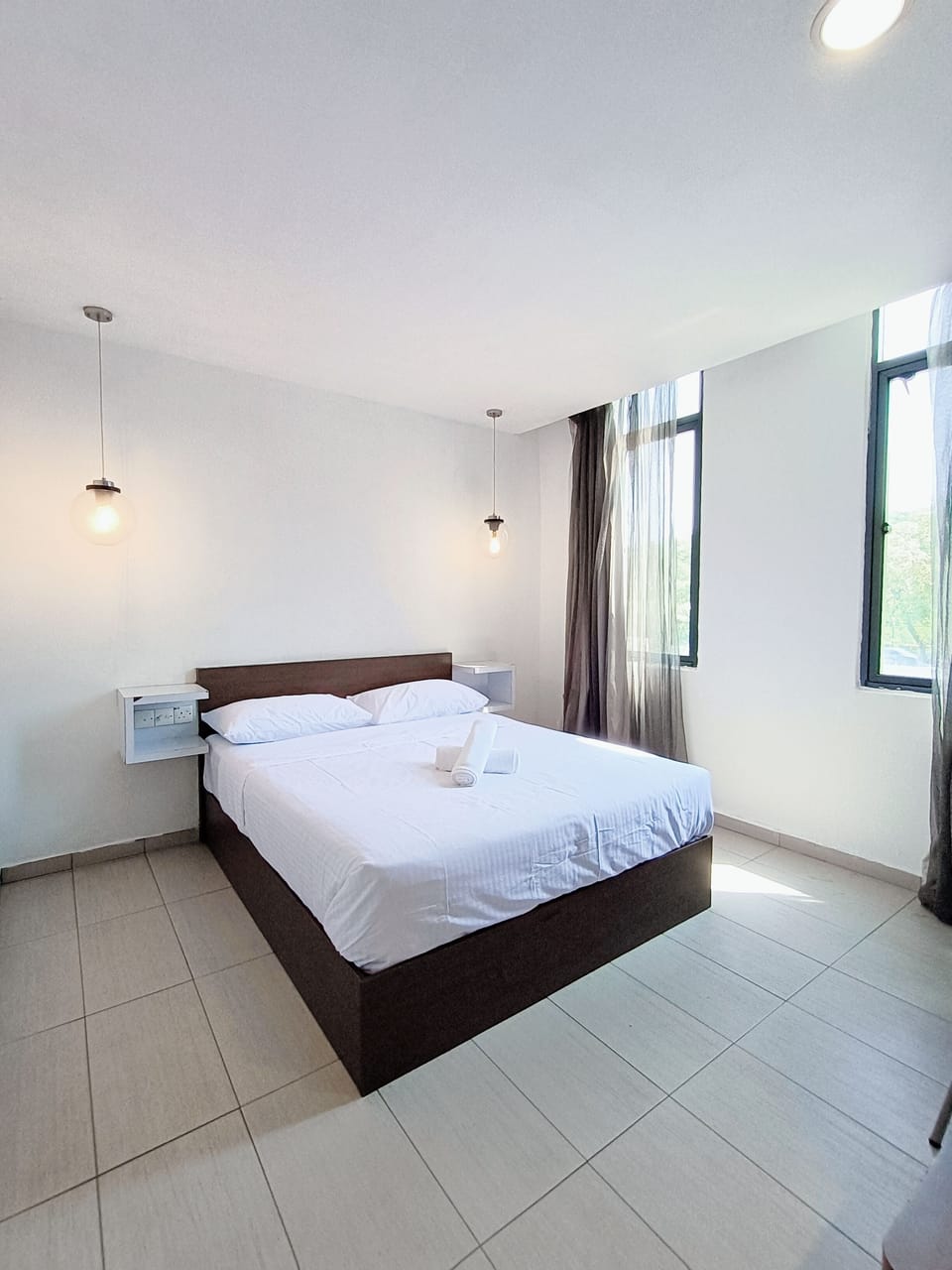 Grand Double Room | Desk, laptop workspace, iron/ironing board, free WiFi
