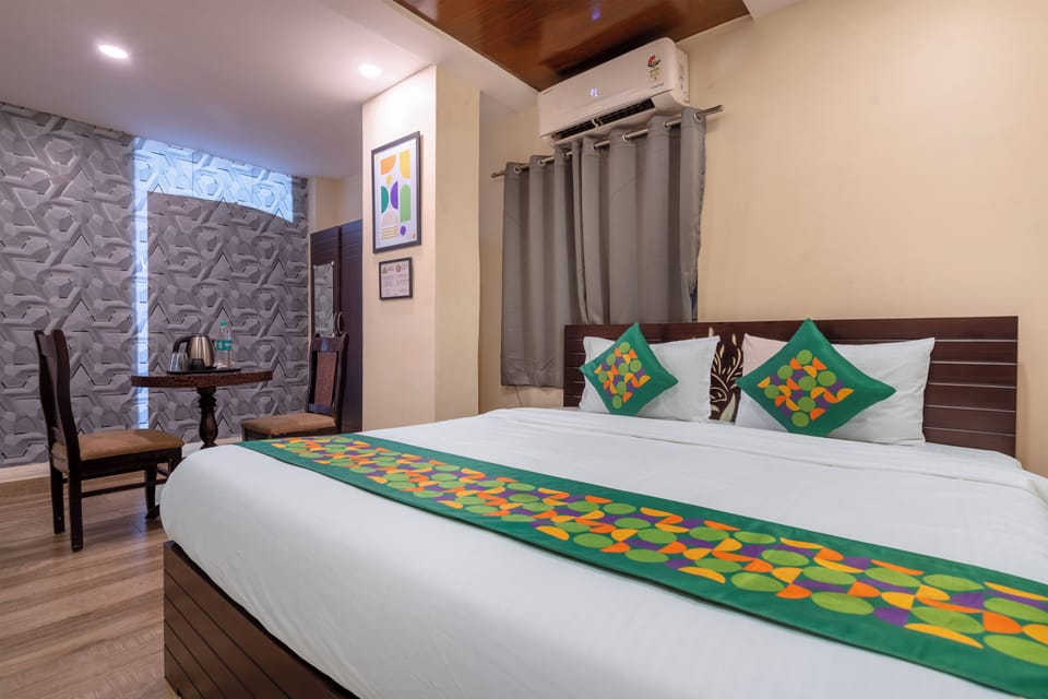 Standard Room | In-room safe, desk, iron/ironing board, free WiFi
