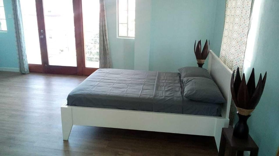 Classic Apartment | 1 bedroom, in-room safe, soundproofing, iron/ironing board