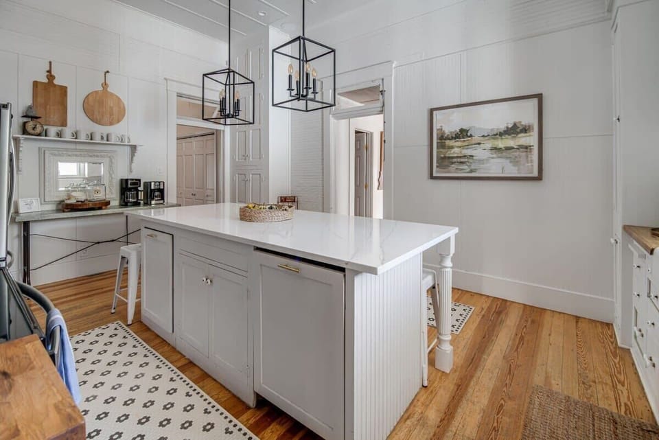 Large kitchen with dishwasher