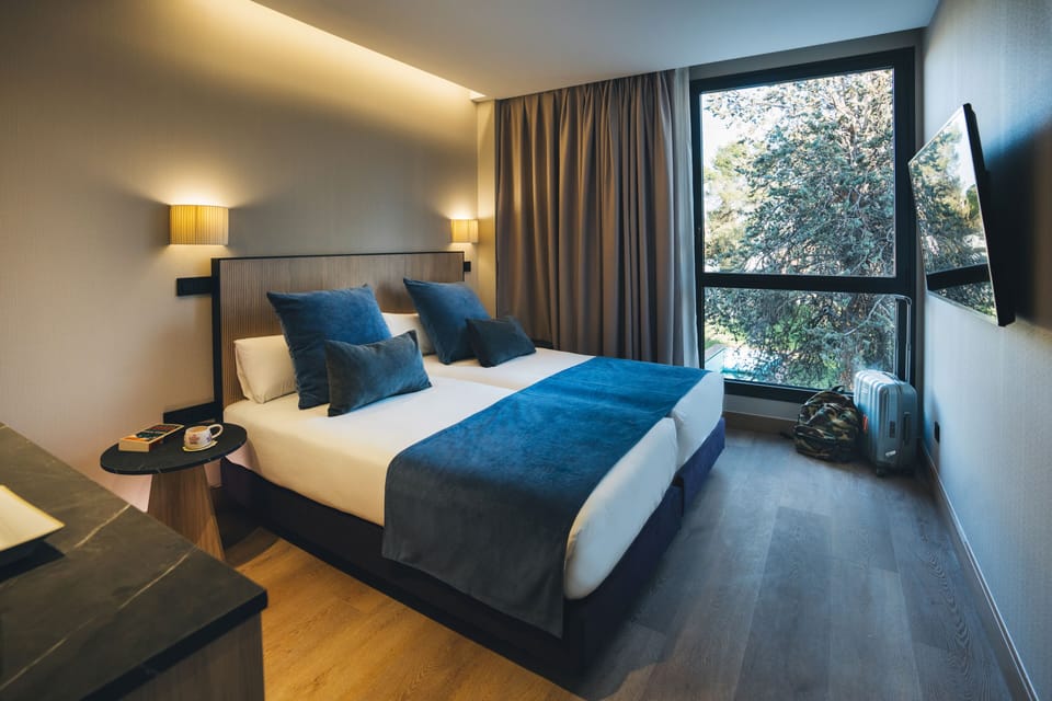 Premium Studio | Blackout drapes, soundproofing, iron/ironing board, free WiFi