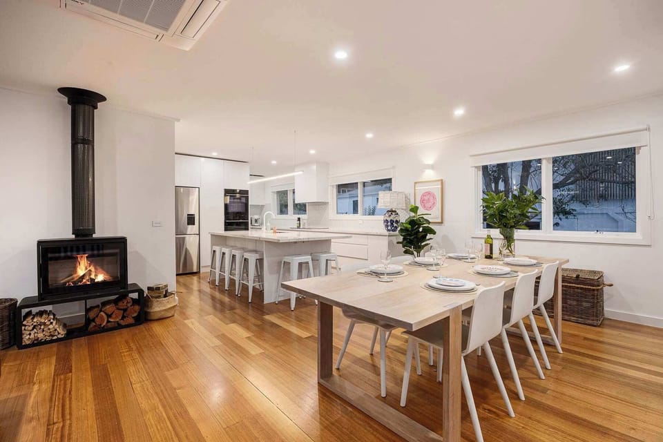 Upstairs Dining & Kitchen