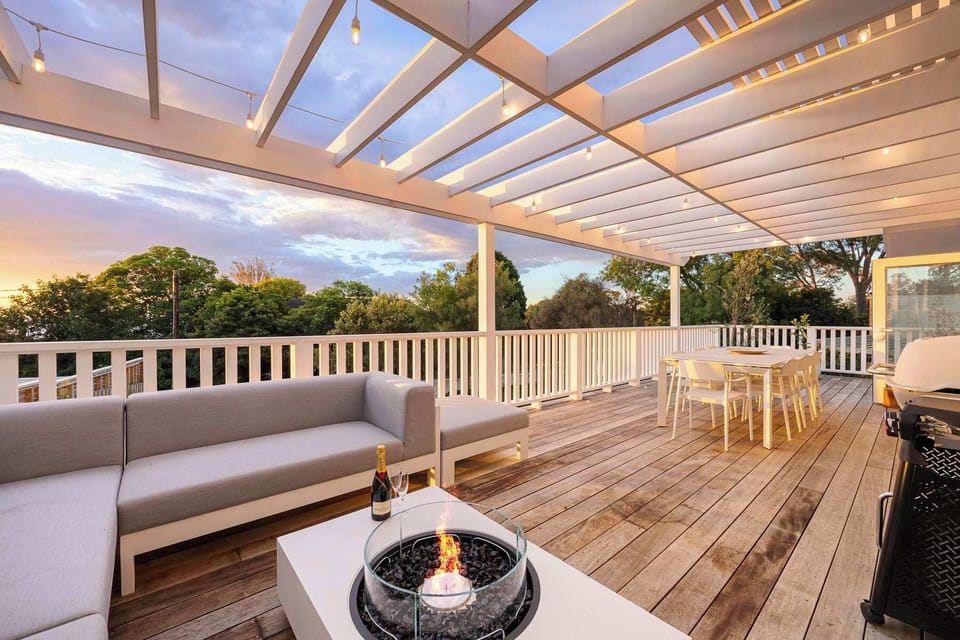 Outdoor Area Upstairs