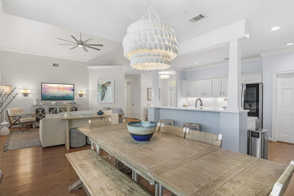 Dining, Living and Kitchen Areas