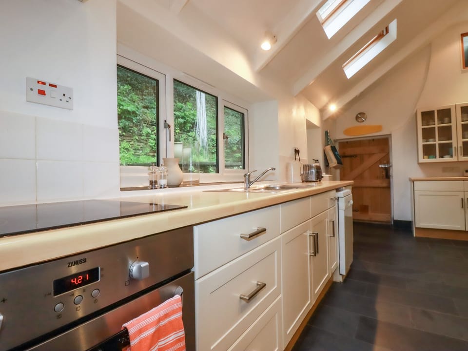 Fridge, dishwasher, electric kettle, toaster