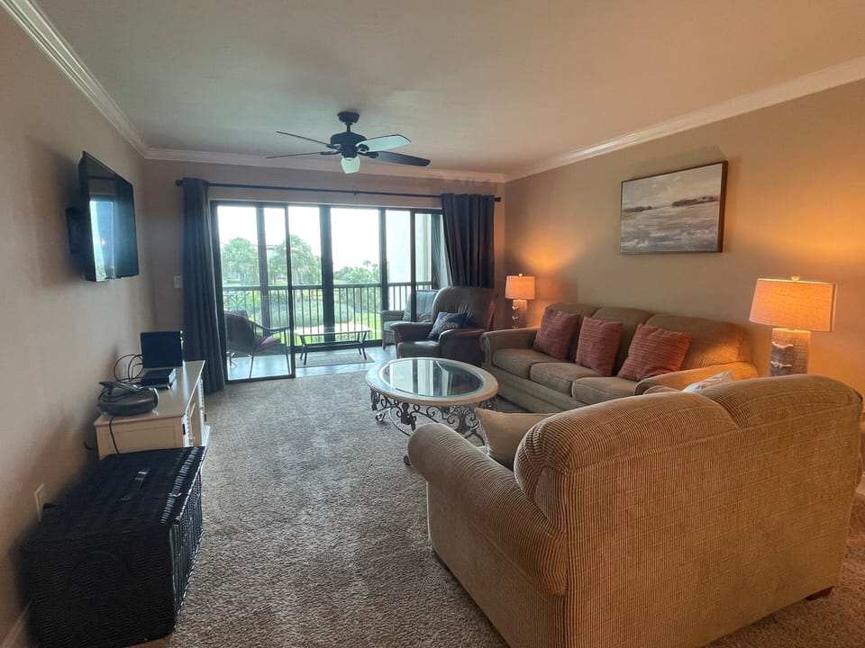 5-207 Living Room