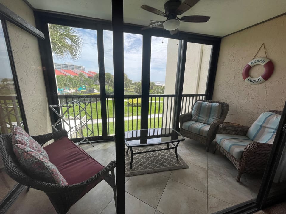 5-207 Lanai
