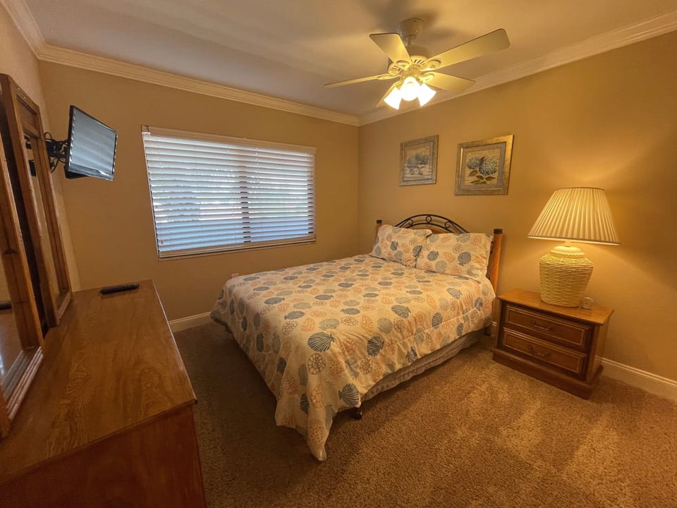 5-207 Guest Bedroom