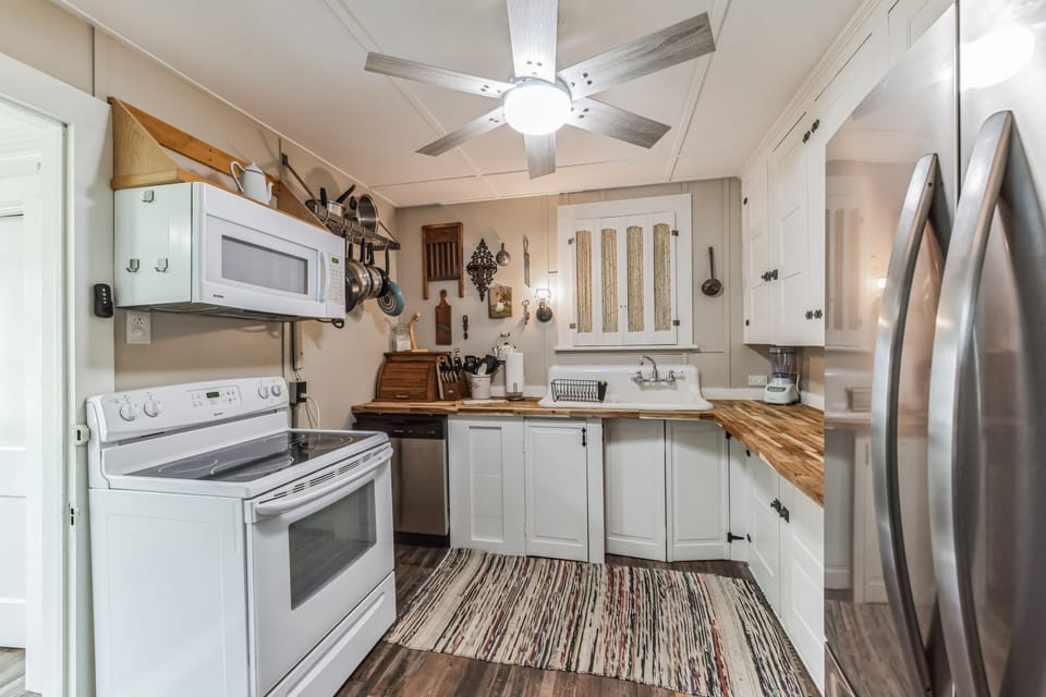 Modern Farmhouse Full Kitchen.  