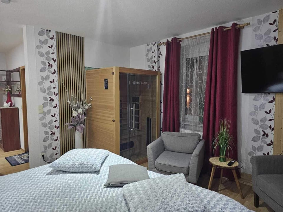 Deluxe Double Room | Minibar, free WiFi, bed sheets