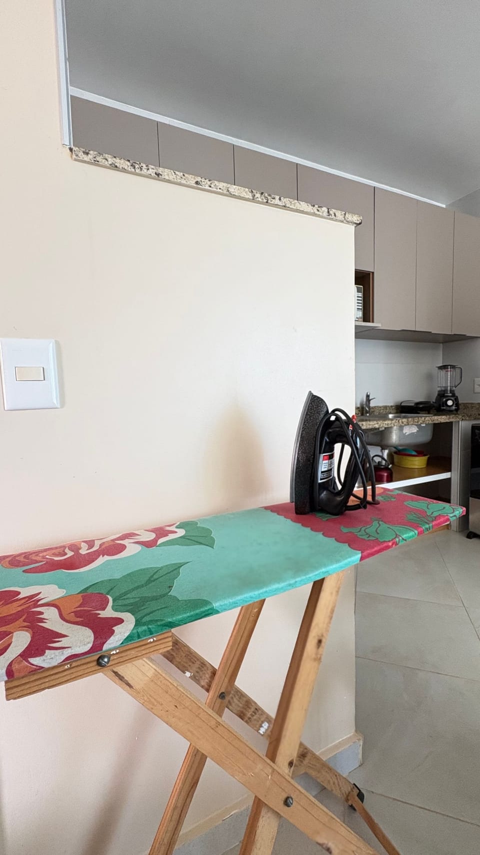 Apartment | Iron/ironing board