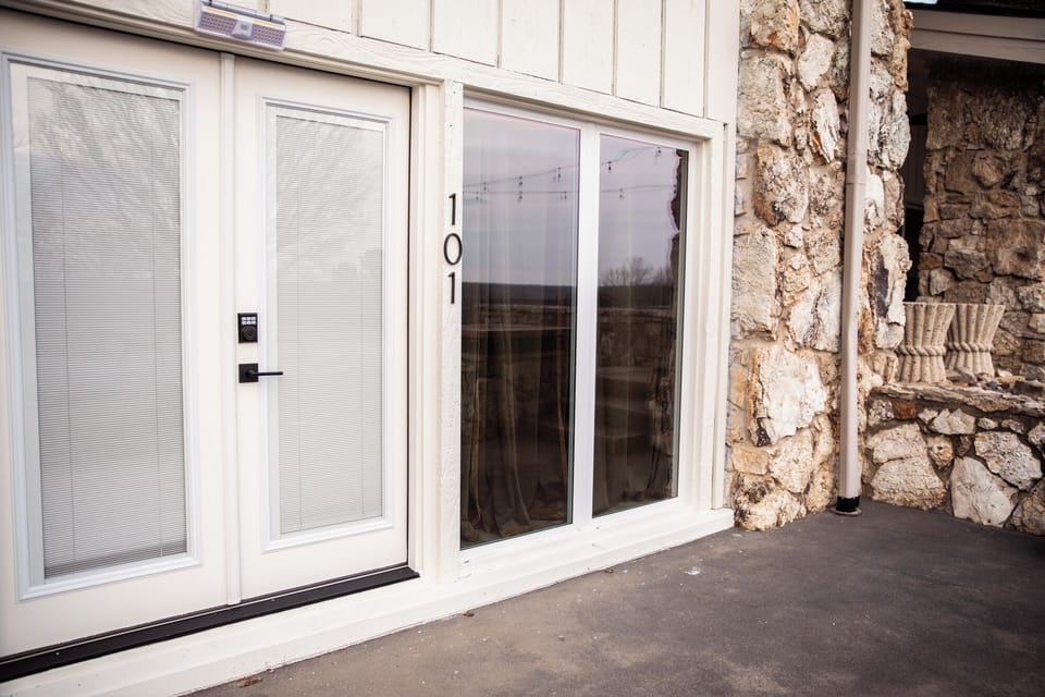10120exterior20entrance